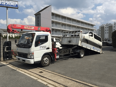 旧レッカー車横景